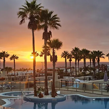 Terrazas Del Faro Luxe - Palm-mar- Vue Et Piscine- 8om2 De Terrasse パルム・マール