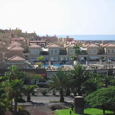 Terrazas Del Faro Luxe - Palm-mar- Vue Et Piscine- 8om2 De Terrasse アパート